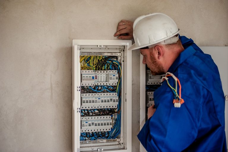 Où apprend-t-on encore l’électricité ?